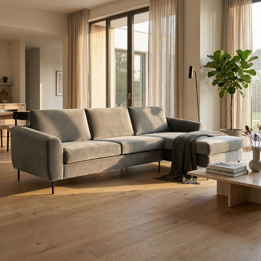 DIVANO CON CHAISE LONGUE GREGORY. Divano con chaise longue MARRONE, GRIGIO o BLU con gambe in metallo Dimensioni: D.180x97x85/S.100x170x85.