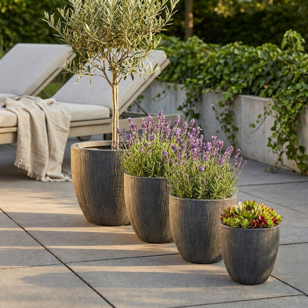 SET OF 4 DAHLIA VASES. Set of 4 GREY synthetic fiber vases. Dimensions: G.44x44x43/M.37x37x35/D.31x31x30.5/XS.25.5x25.5x25. Garden Furniture