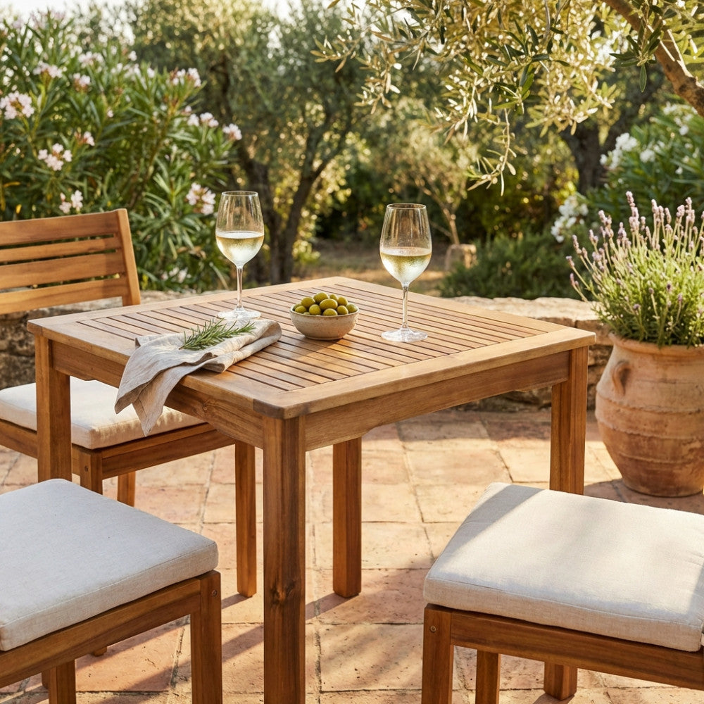 TAVOLO 80 X 80. Legno di Acacia massiccio spessore 22 mm misure delle gambe cm 4,5 x 4,5 Dimensioni: cm 80 x 80 x 74 h. Arredo Giardino