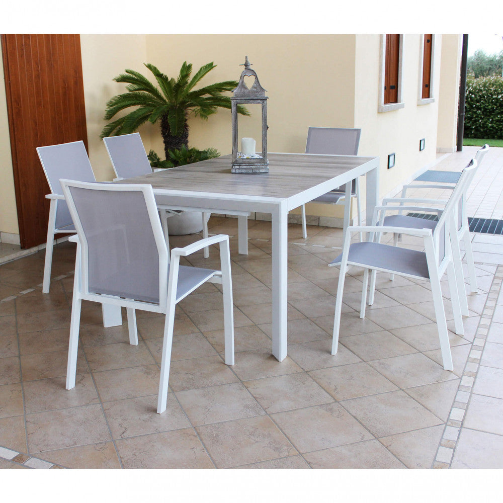 TAVOLO PORTLAND 175/235 X 100. Struttura in allumino ANTRACITE, TAUPE o BIANCA piano del tavolo in ceramica effetto legno GRIGIO nel taupe NATURALE Dimensioni: cm 175/235 x 100 x 75 h. Arredo Giardino