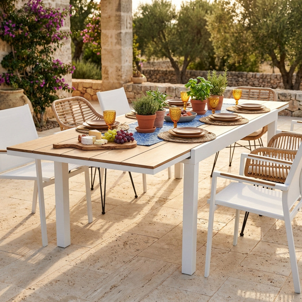 TAVOLO CAYMAN 200/300 X 95. Struttura in alluminio BIANCO o TAUPE piano in polywood color TEAK Dimensioni: cm 200/300 x 95 x 74 h. Arredo Giardino