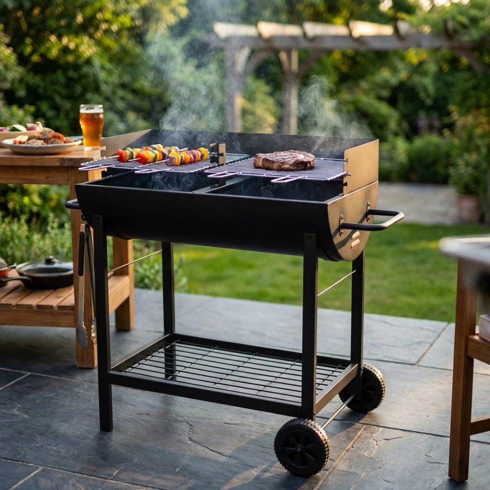 WISCONSIN CHARCOAL BARBECUE. BLACK painted steel structure with 2 grills. Dimensions: 100 x 47 x 94 h cm.