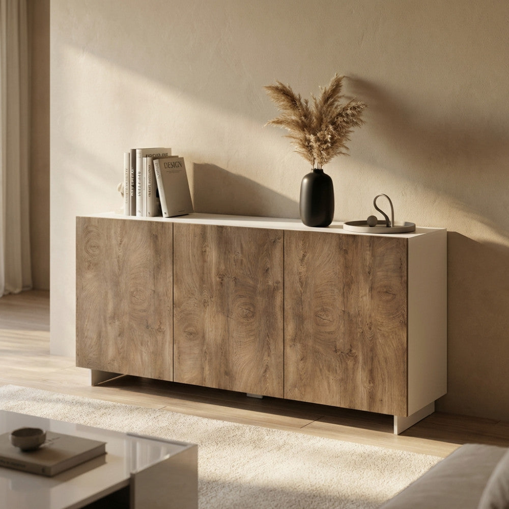 CREDENZA CARLILE BIANCO E ROVERE CHIARO. Credenza in legno BIANCO e ROVERE CHIARO Dimensioni: cm 150 x 40 x 76 h.
