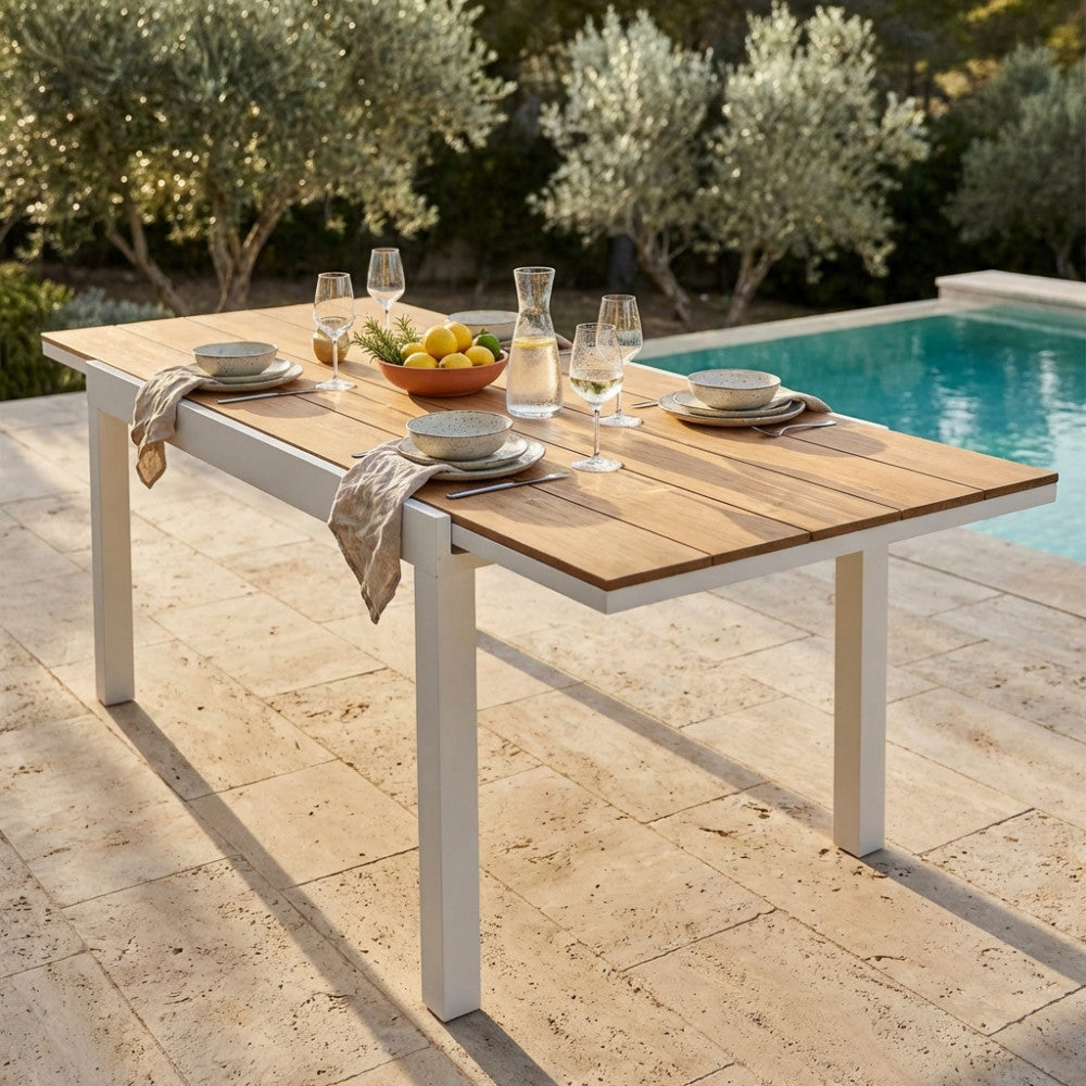 TAVOLO CAYMAN 160/240 X 95. Struttura in alluminio BIANCO o TAUPE piano in polywood color TEAK Dimensioni: cm 160/240 x 95 x 75 h. Arredo Giardino