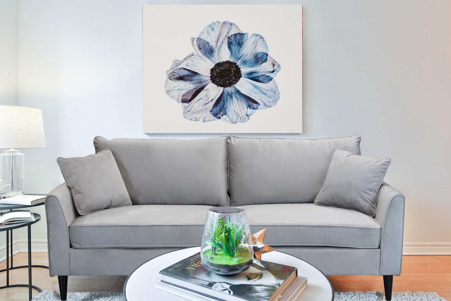 CHANDLER 3-SEAT SOFA. Sofa in TAUPE, BORDEAUX, GREY or BLUE velvet. Dimensions: 196 x 81 x 89 h cm.